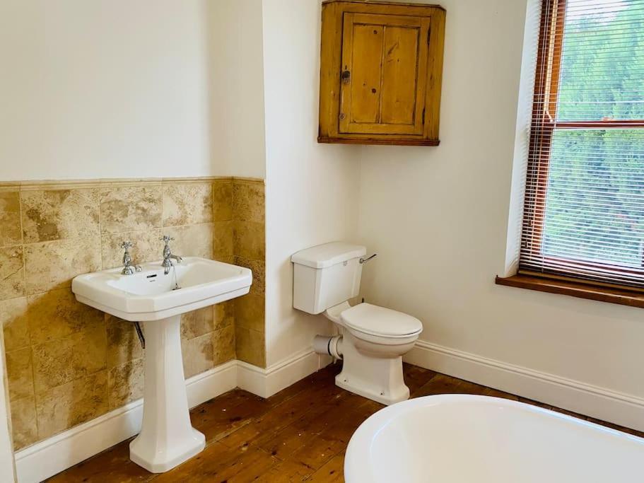 Cotswold Home Over 4 Floors - Perfect For Families Friends Contractors Chipping Norton Exteriör bild